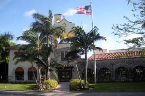 Country_Club_exterior_14May10_012-site