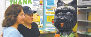 Pinecrest Elementary gets a SmARTy Dog Pinecrest Elementary gets a SmARTy Dog