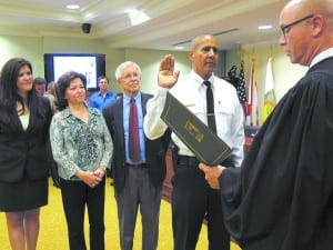 PT-PoliceChief-SwearingIn-4C