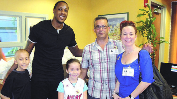 Heat’s Mario Chalmers visits patients and families at MCH Heat’s Mario Chalmers visits patients and families at MCH