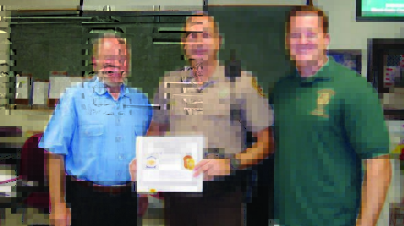 Officer earns CAC recognition for nabbing fleeing suspect Officer earns CAC recognition for nabbing fleeing suspect
