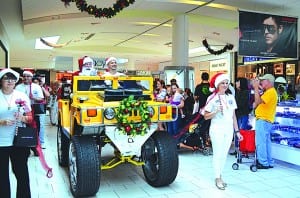 Santa arrives in style to welcome holiday season at Dadeland Mall