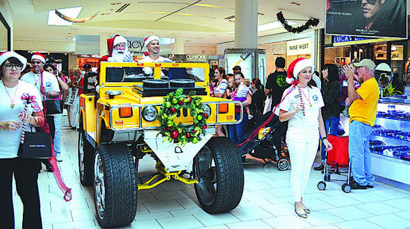 Santa arrives in style to welcome holiday season at Dadeland Mall Santa arrives in style to welcome holiday season at Dadeland Mall