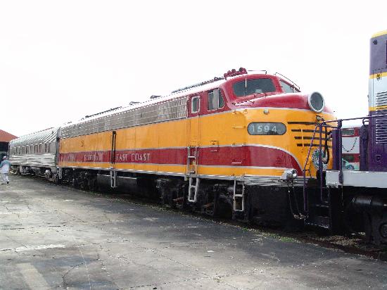 Evening Photography Sessions at The Gold Coast Railroad Museum!