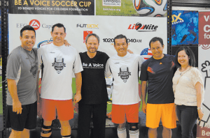 Soccer VIPS (l-r) include Jorge Hernandez, Jose Luis Napoles, Univision anchors; Nelson F. Hincapie, President, Voices For Children Foundation; Mario Andres Moreno, Univision anchor; Julian Otero, Marketing Coordinator for Liv2Nite.com; Beatriz Junco, Mercantil Commercebank.