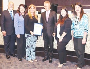 Un Tributo de la Comunidad a la Sra. Mayra Barreira